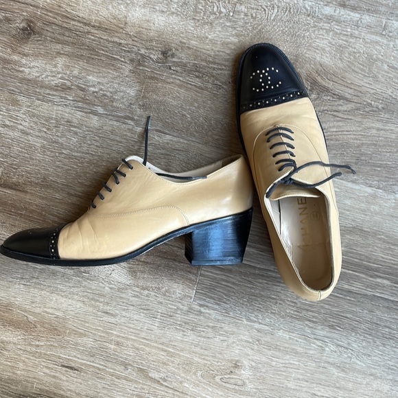 CHANEL heeled oxfords - Picture 7 of 11